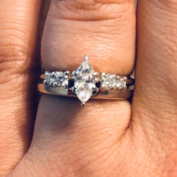 🚫SOLD🚫Kay Jewelers 14k White Gold Diamond Ring - Picture 5 of 9